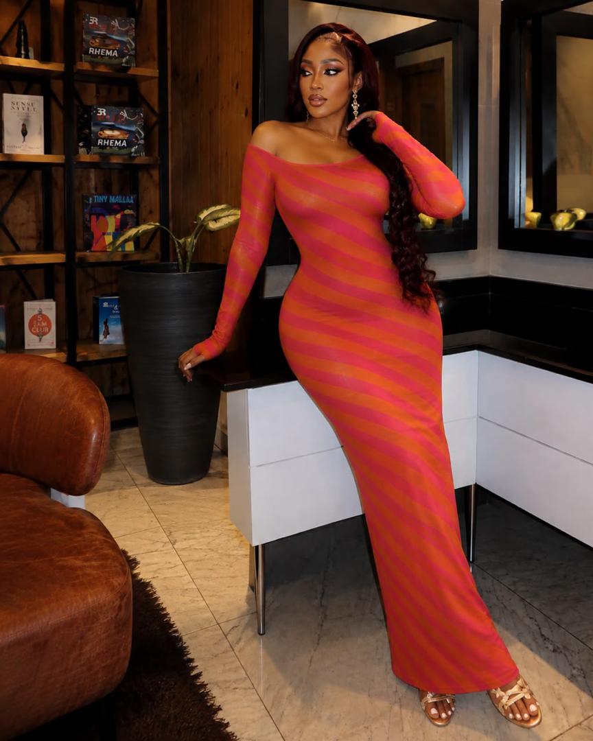 Women’s Off-Shoulder Striped Knit Maxi Dress