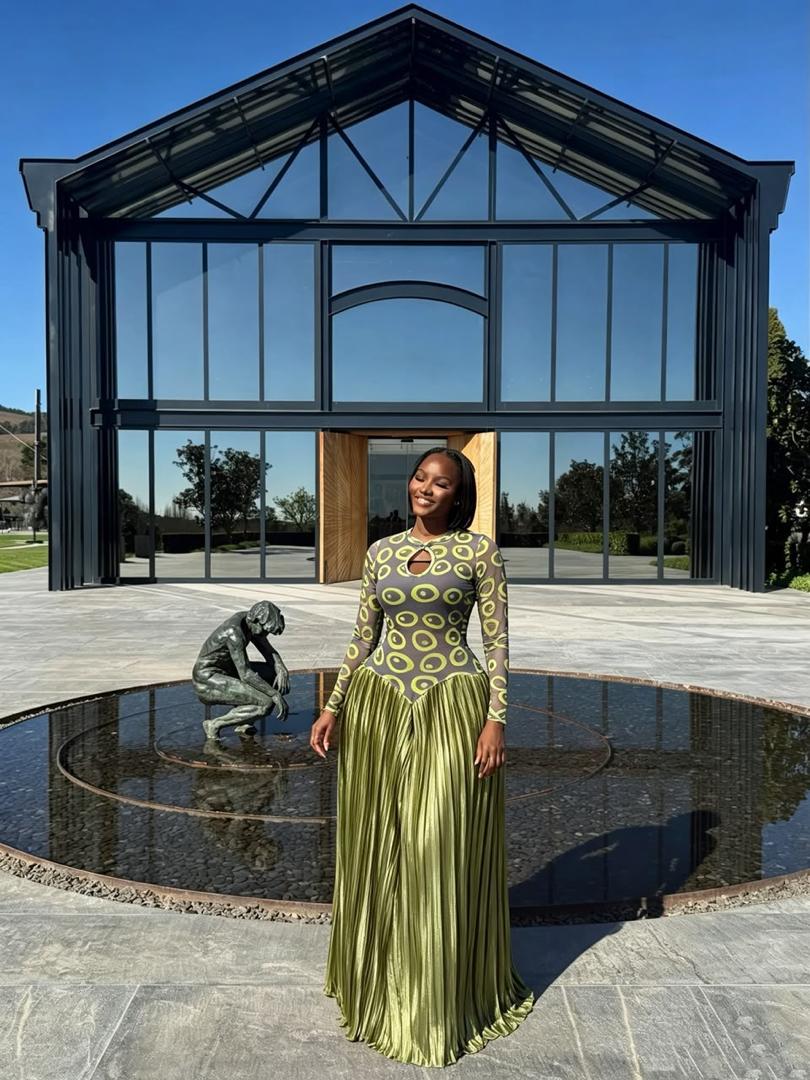 Women’s Luxury Gown | M–2XL