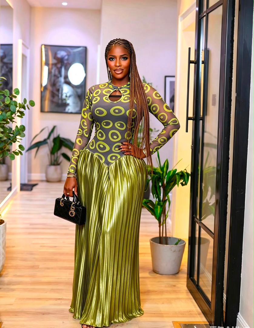 Women’s Luxury Gown | M–2XL